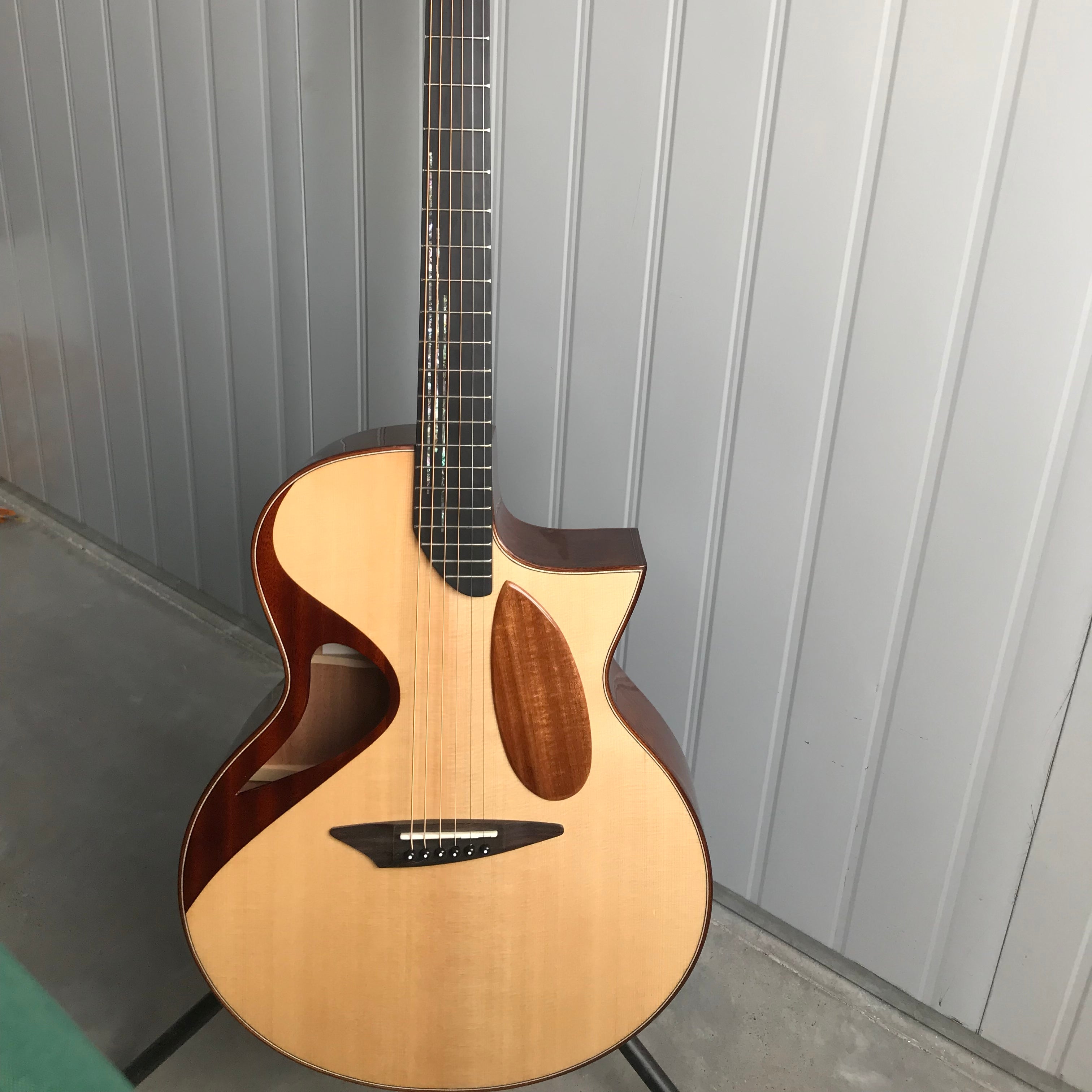 X-Aero 510C – Solid Spruce Top Acoustic Guitar (Mahogany Body, Modern Cutaway, Premium Finish)