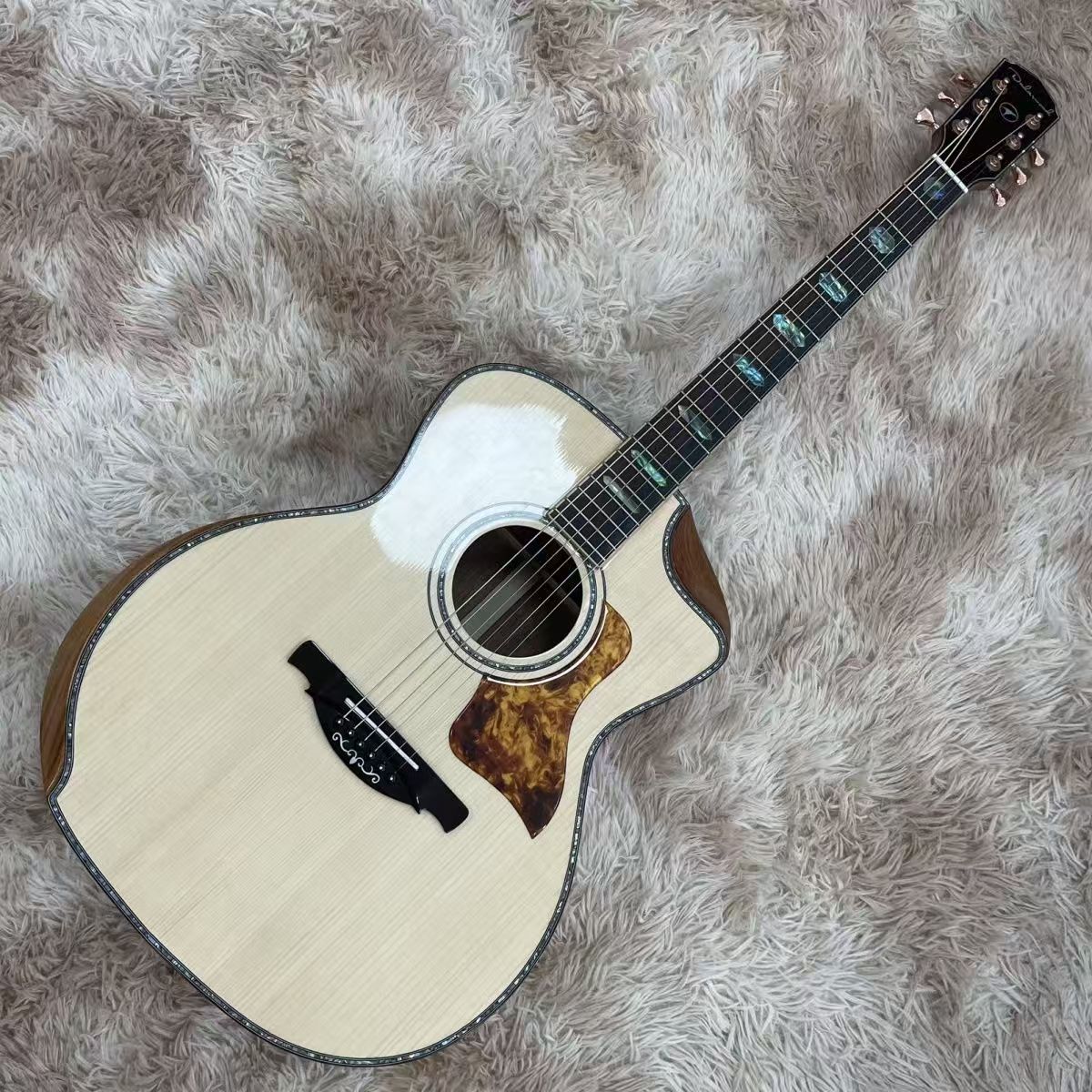 41 inch full-size acoustic guitar natural wood design for sale in Australia